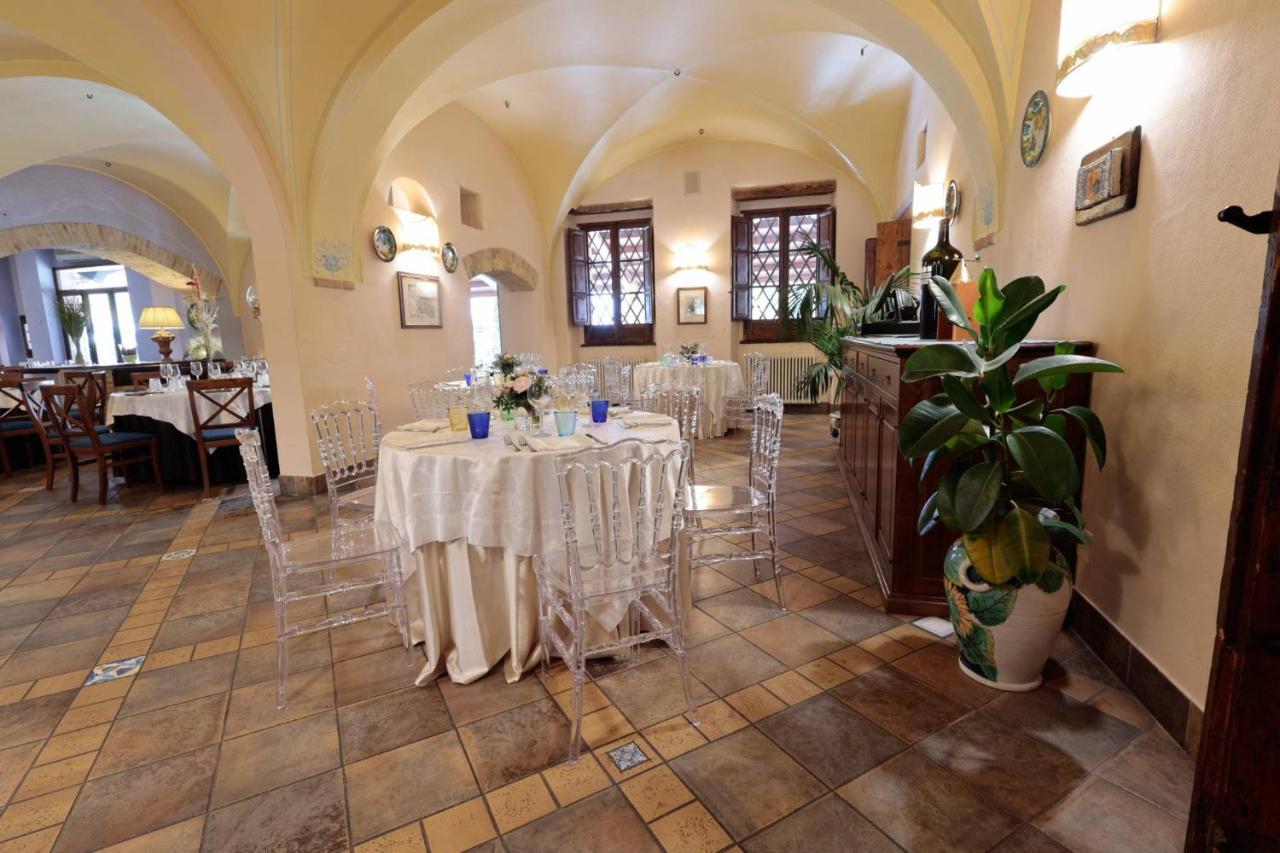 Hotel Corte Dei Tini Терамо Экстерьер фото