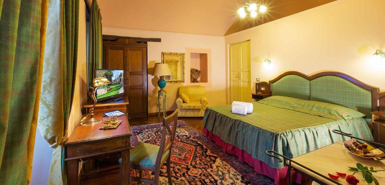 Hotel Corte Dei Tini Терамо Экстерьер фото