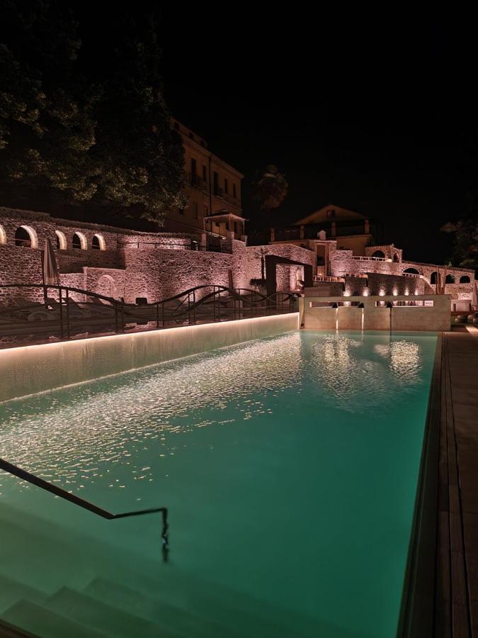 Hotel Corte Dei Tini Терамо Экстерьер фото